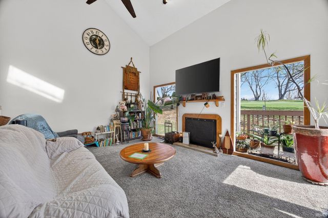 9557 S Lake Ridge Dr Unit 140, Bloomington, IN 47401