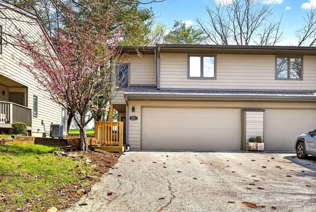 9557 S Lake Ridge Dr Unit 140, Bloomington, IN 47401