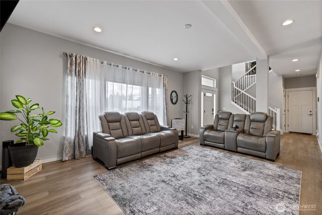 8810 S L Street, Tacoma, WA 98444