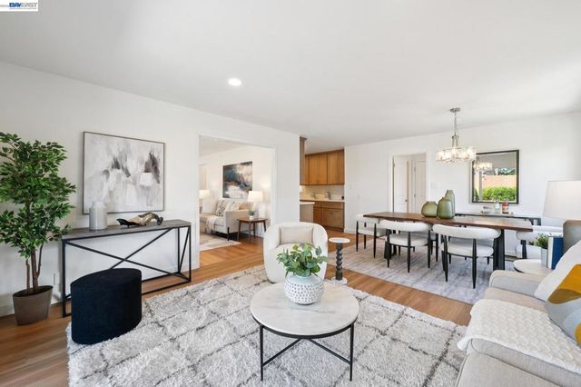 13048 Brookpark Rd, Oakland, CA 94619