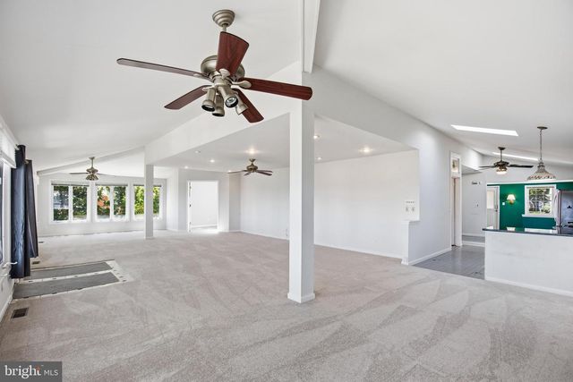 890 LINDEN AVE, North Beach, MD 20714