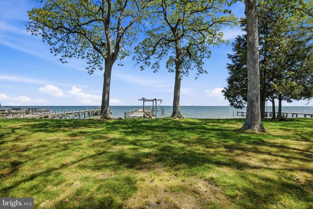 890 LINDEN AVE, North Beach, MD 20714