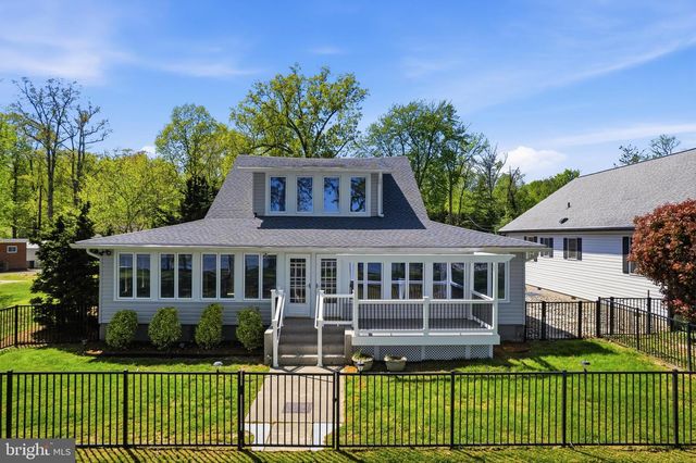 890 LINDEN AVE, North Beach, MD 20714