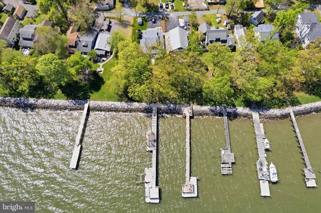 890 LINDEN AVE, North Beach, MD 20714