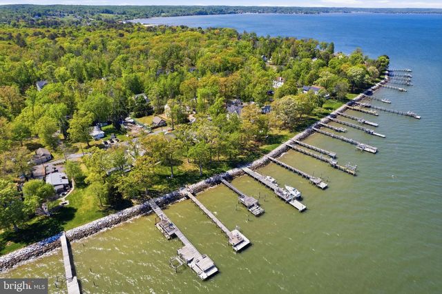 890 LINDEN AVE, North Beach, MD 20714