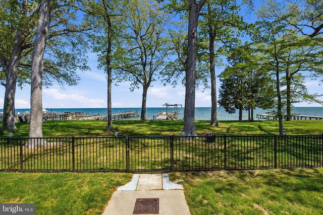 890 LINDEN AVE, North Beach, MD 20714