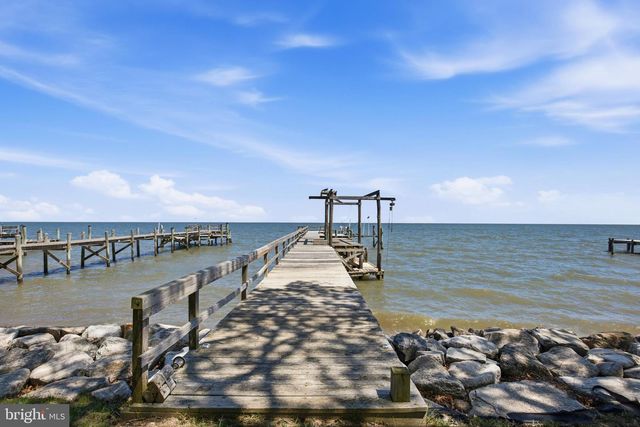 890 LINDEN AVE, North Beach, MD 20714