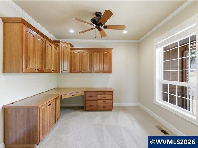 5810 Pikes Pass St SE, Salem, OR 97306