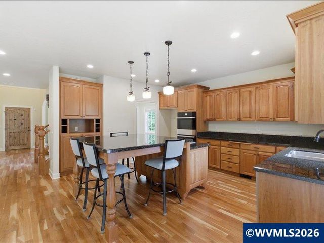 5810 Pikes Pass St SE, Salem, OR 97306