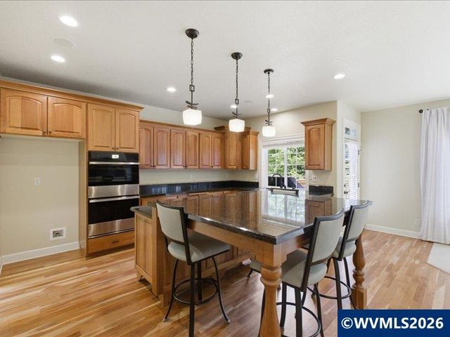 5810 Pikes Pass St SE, Salem, OR 97306
