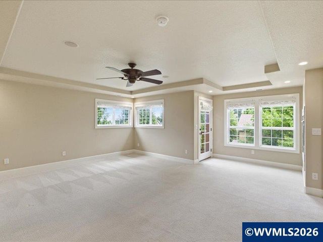 5810 Pikes Pass St SE, Salem, OR 97306