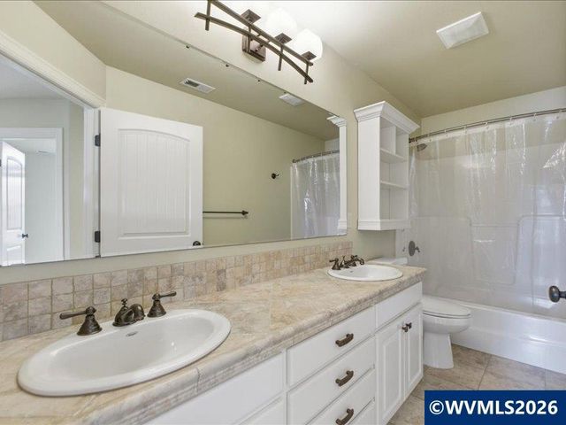 5810 Pikes Pass St SE, Salem, OR 97306