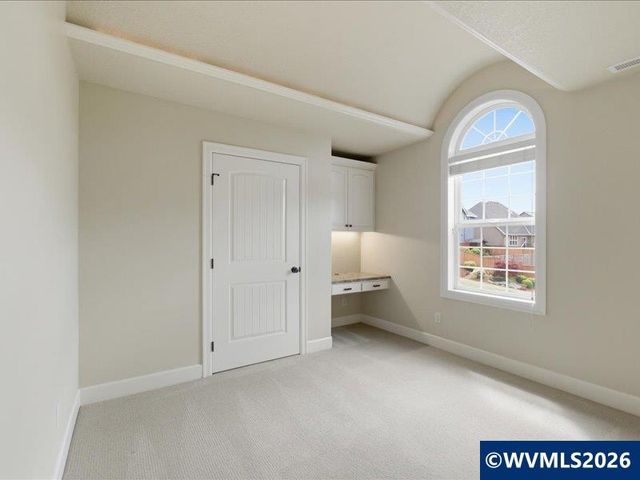 5810 Pikes Pass St SE, Salem, OR 97306