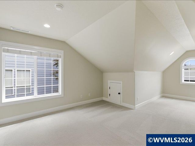 5810 Pikes Pass St SE, Salem, OR 97306