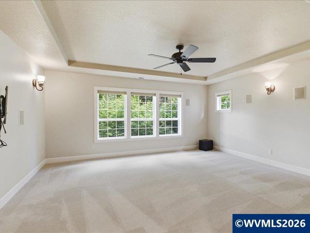 5810 Pikes Pass St SE, Salem, OR 97306