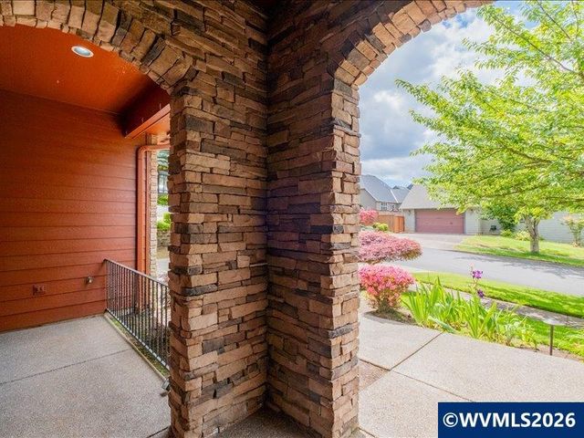 5810 Pikes Pass St SE, Salem, OR 97306