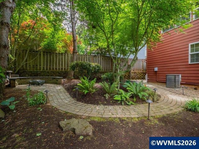 5810 Pikes Pass St SE, Salem, OR 97306