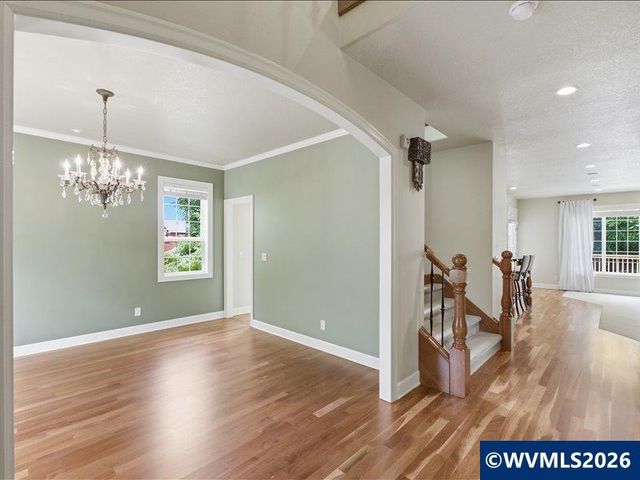 5810 Pikes Pass St SE, Salem, OR 97306