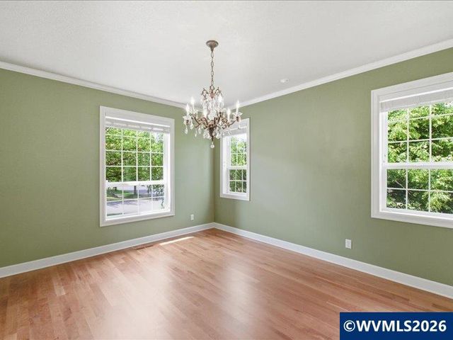 5810 Pikes Pass St SE, Salem, OR 97306