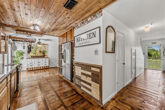 47 D Dana Drive, New Waverly, TX 77358