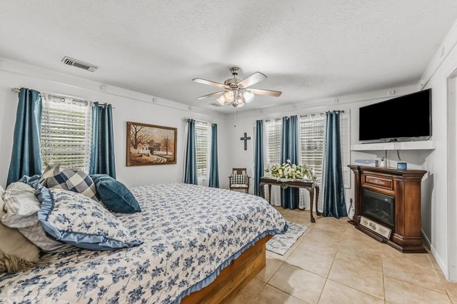 47 D Dana Drive, New Waverly, TX 77358