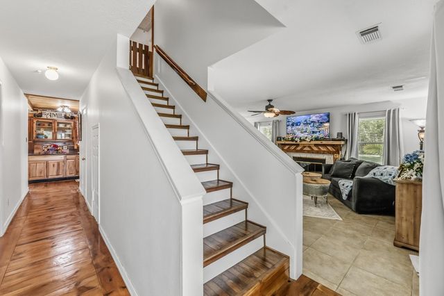 47 D Dana Drive, New Waverly, TX 77358