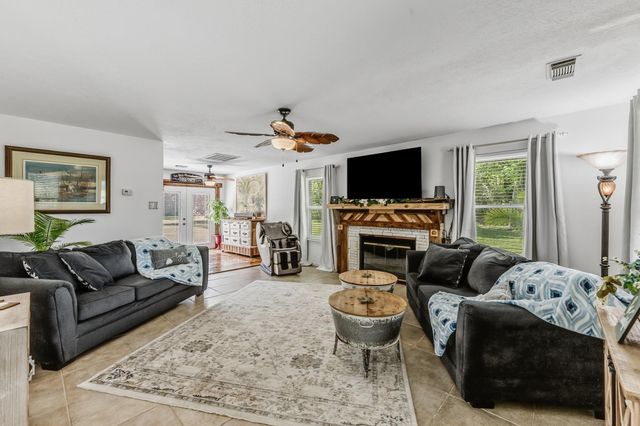 47 D Dana Drive, New Waverly, TX 77358