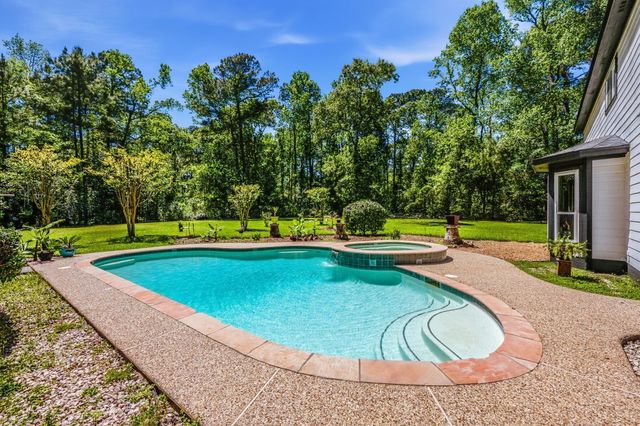 47 D Dana Drive, New Waverly, TX 77358