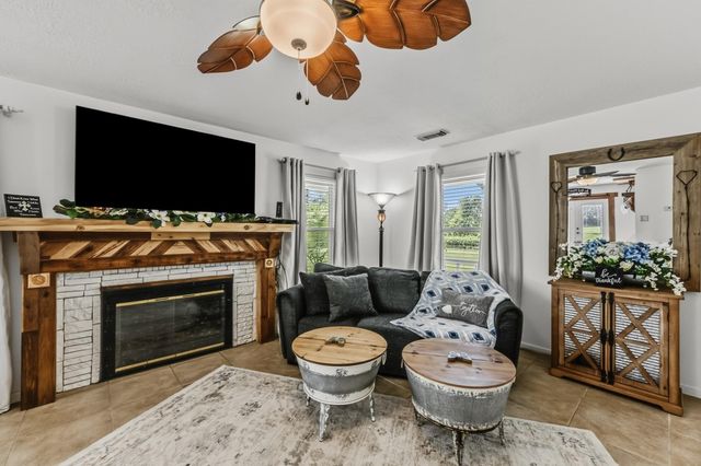 47 D Dana Drive, New Waverly, TX 77358