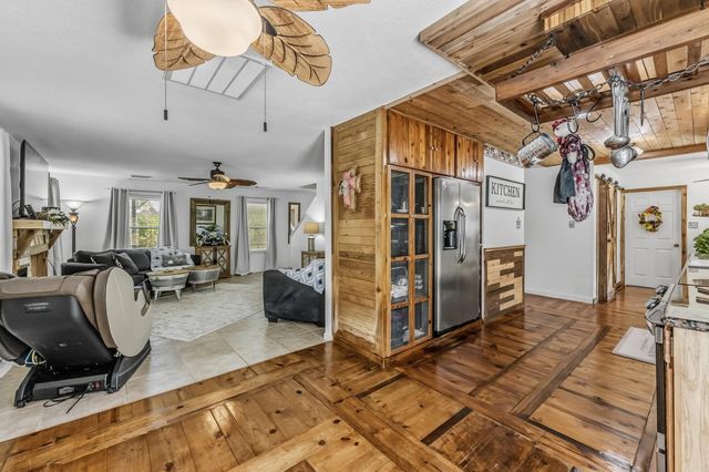 47 D Dana Drive, New Waverly, TX 77358