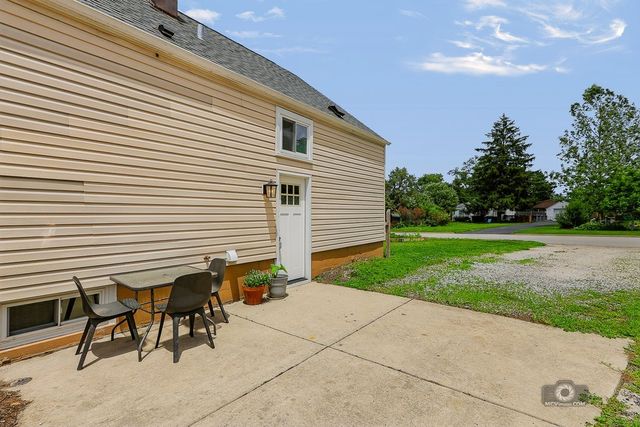 707 E 9th Street, Lockport, IL 60441