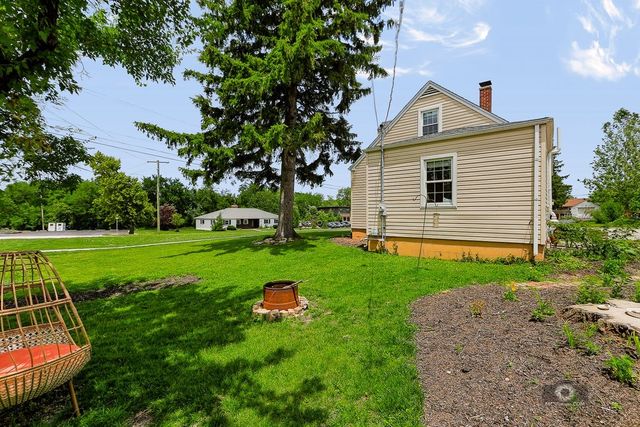 707 E 9th Street, Lockport, IL 60441