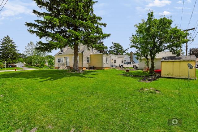 707 E 9th Street, Lockport, IL 60441