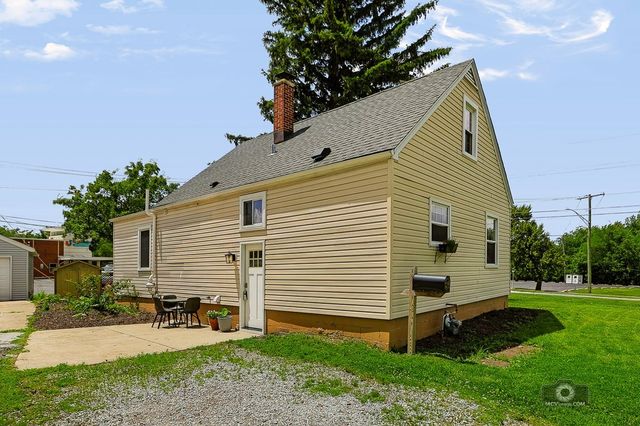 707 E 9th Street, Lockport, IL 60441