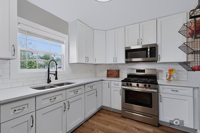 707 E 9th Street, Lockport, IL 60441