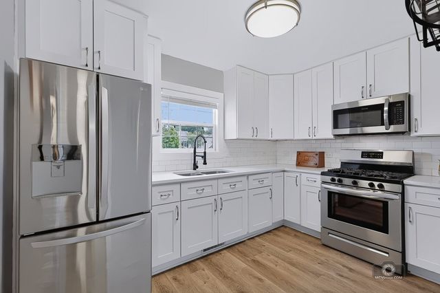 707 E 9th Street, Lockport, IL 60441