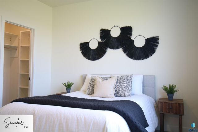 5605 W Cushman St Street, Sioux Falls, SD 57107