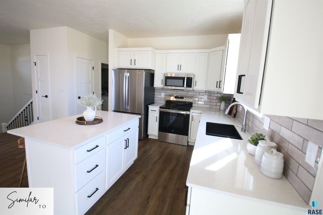 5605 W Cushman St Street, Sioux Falls, SD 57107