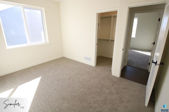 5605 W Cushman St Street, Sioux Falls, SD 57107