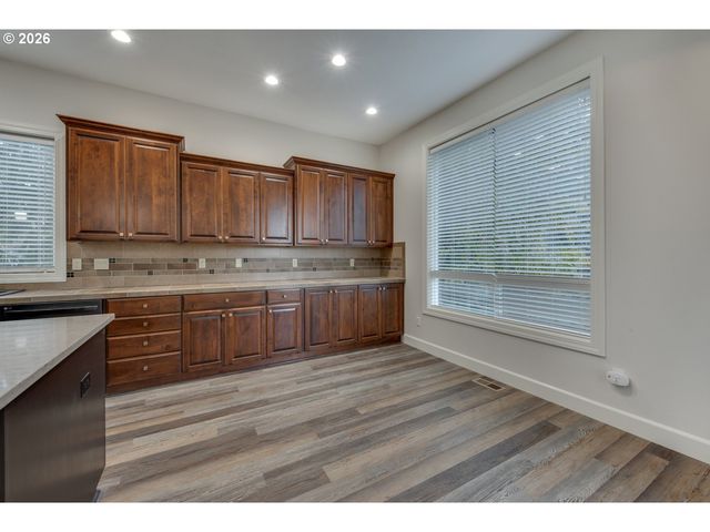 11368 Nw PUMPKIN Ct, Portland, OR 97229