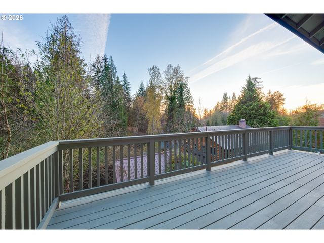 11368 Nw PUMPKIN Ct, Portland, OR 97229