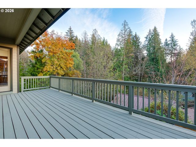 11368 Nw PUMPKIN Ct, Portland, OR 97229