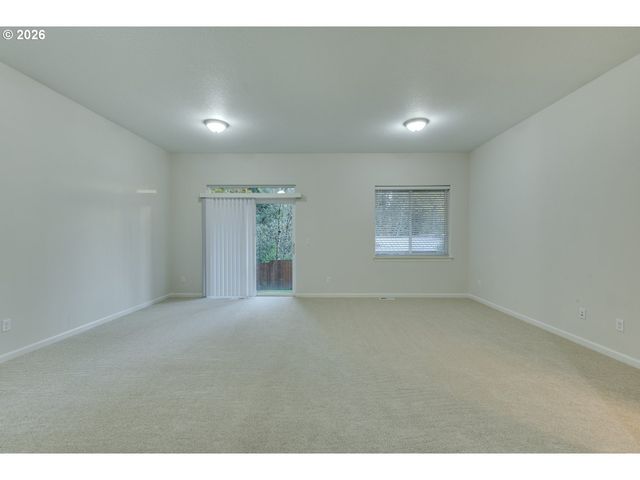 11368 Nw PUMPKIN Ct, Portland, OR 97229
