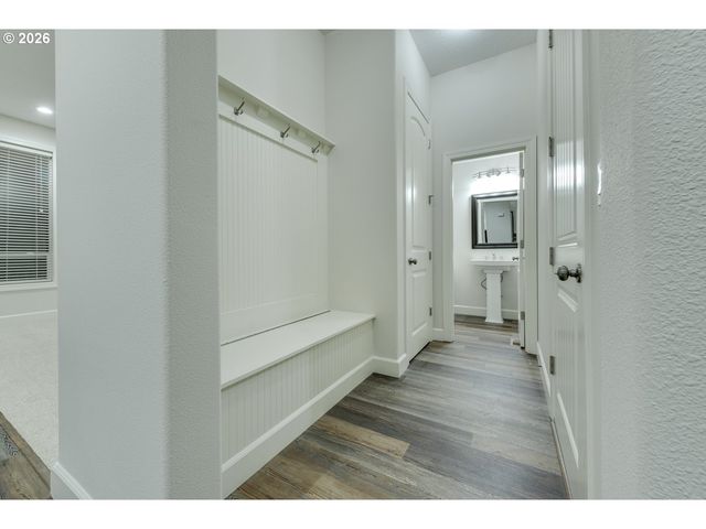 11368 Nw PUMPKIN Ct, Portland, OR 97229