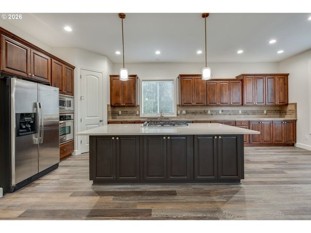 11368 Nw PUMPKIN Ct, Portland, OR 97229