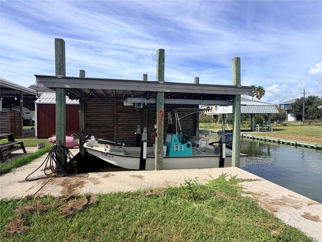 1123 Buddy Kirk Drive, Crystal Beach, TX 77650