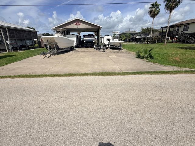 1123 Buddy Kirk Drive, Crystal Beach, TX 77650