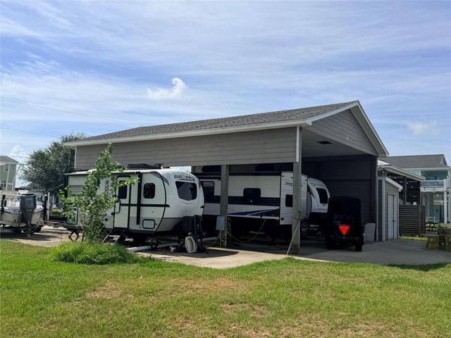 1123 Buddy Kirk Drive, Crystal Beach, TX 77650