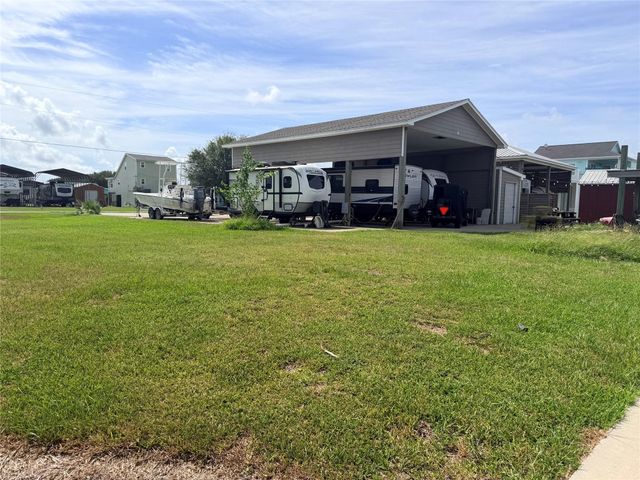 1123 Buddy Kirk Drive, Crystal Beach, TX 77650