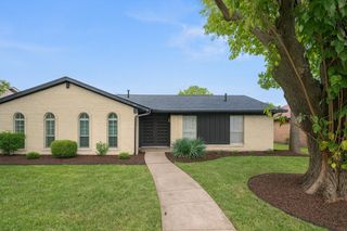 2813 Raintree Drive, Plano, TX 75074